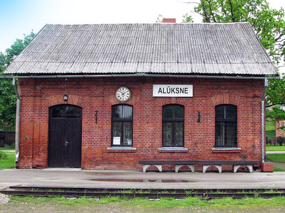 Alūksnes stacijas analoga pulkstenis