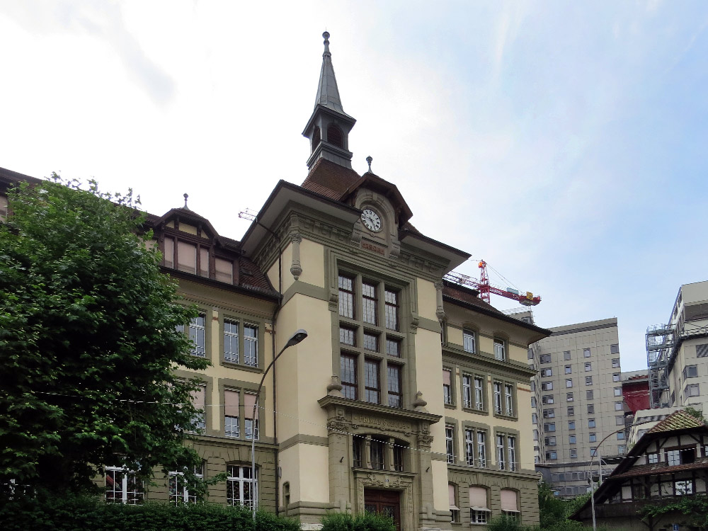Pamatskola, Munzingerstrasse 11, Berne, Šveice 