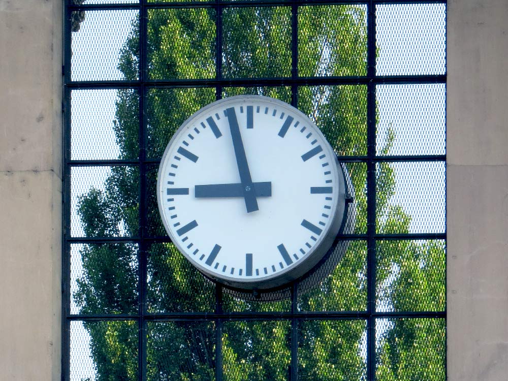 Lucernas dzelzceļa stacija, Bahnhofplatz, Lucerna, Šveice.
