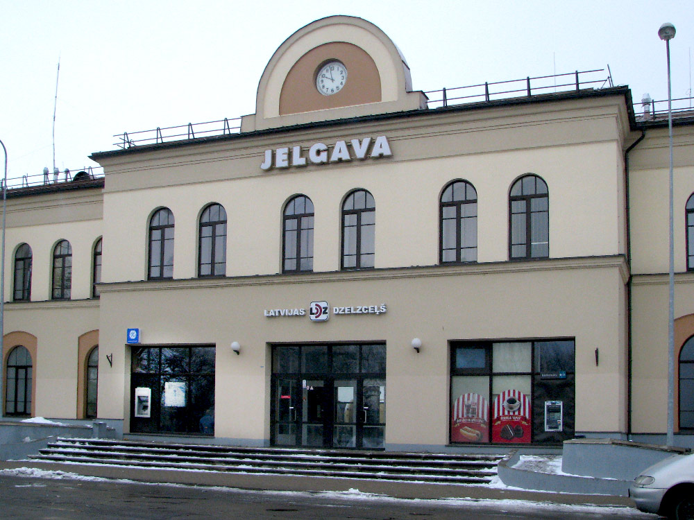 Jelgavas stacijas pulksteņi